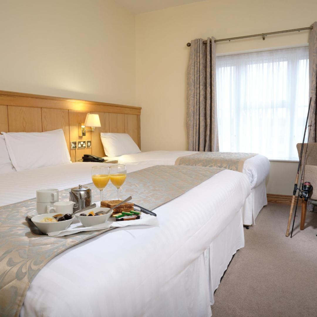 Mahon'S Hotel Irvinestown Eksteriør bilde